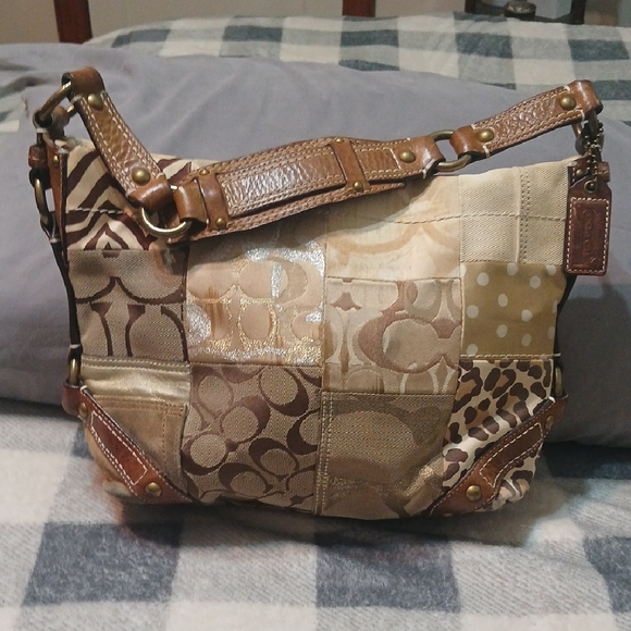 Coach - Picture 1 of 12